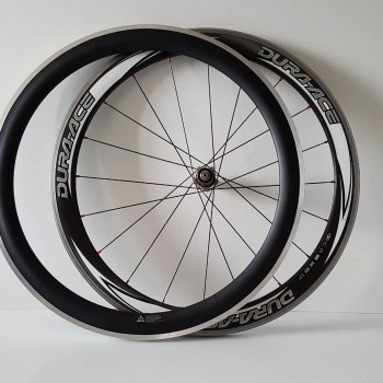 Ook vervangen van een carbon velg is mogelijk. Lever je oude wiel in om een nieuwe velg op te spaken.