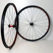 Carbon wielset orange logo