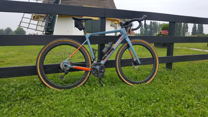 GRX gravel racer met Miche naven en SAPIM CX-RAY spaken