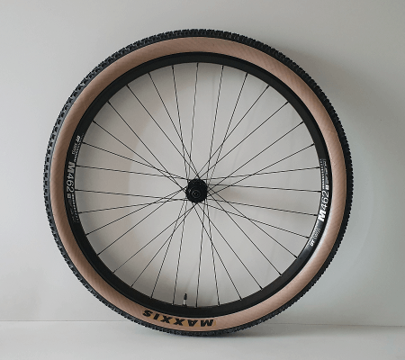 Alu MTB wiel met DT M462 velg